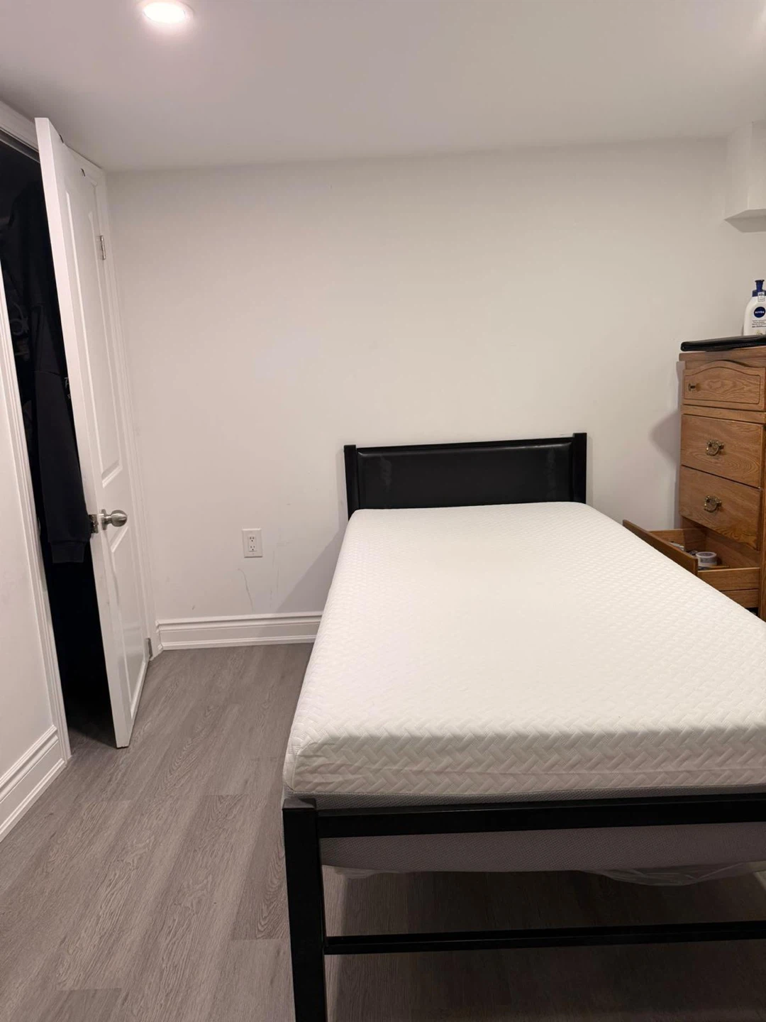 Single Bed Frame with Mattress - photo 2