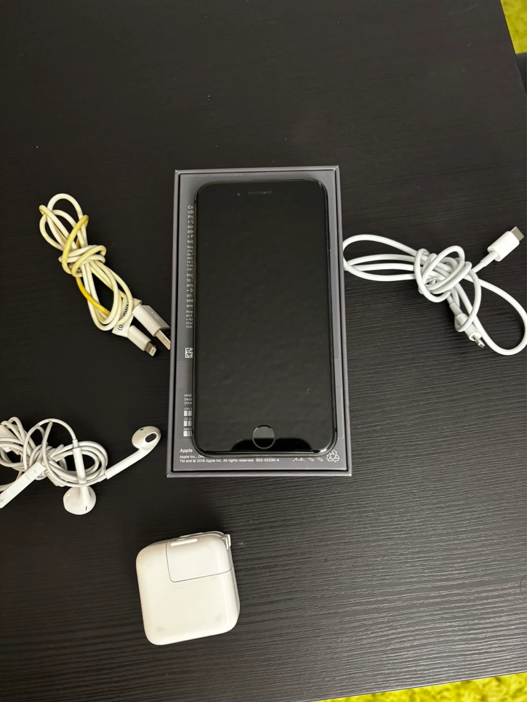 Apple iPhone 8 Space Grey 64GB with accessories