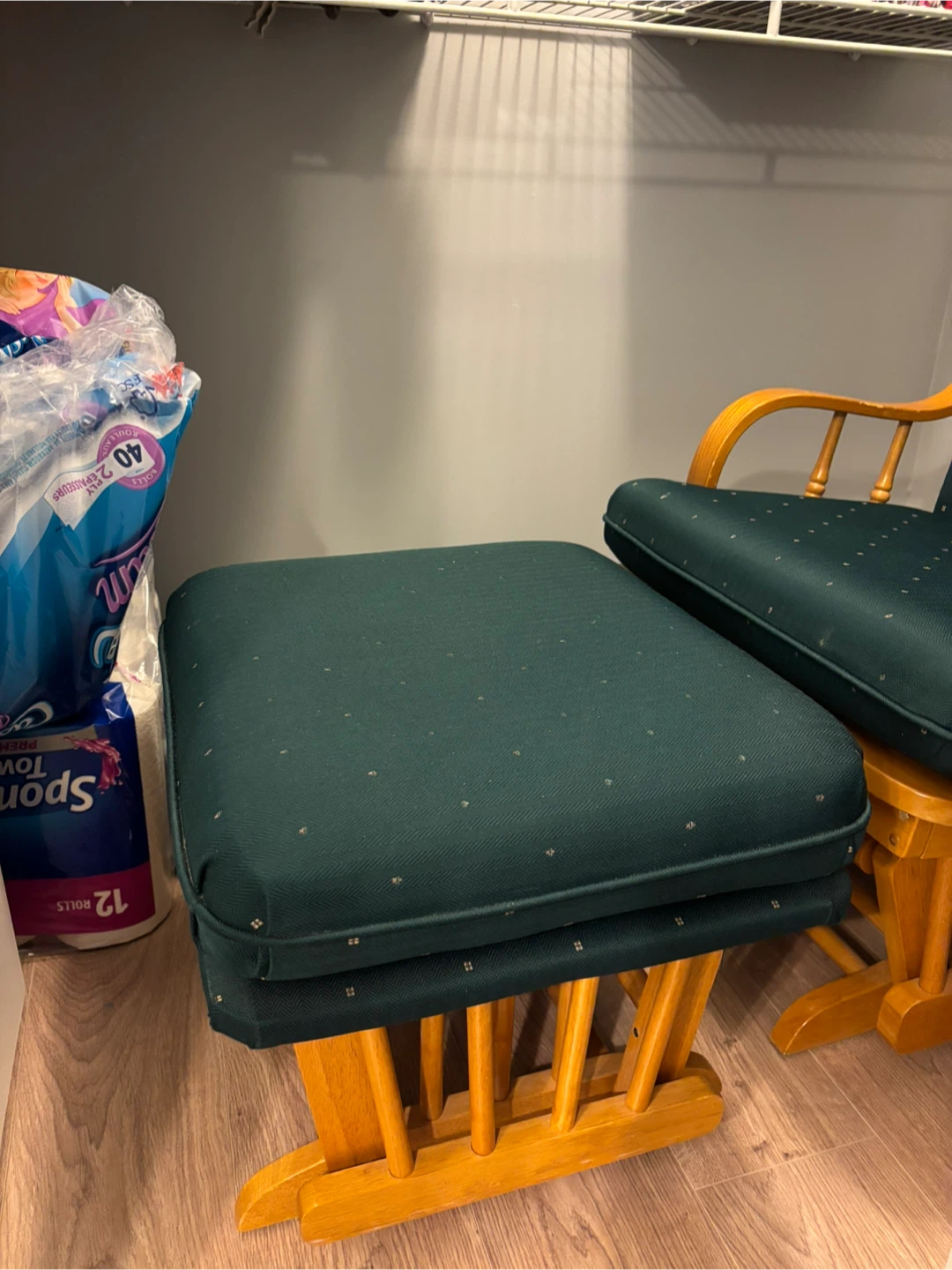 Glider Rocker Chair and Foot Stool - photo 3