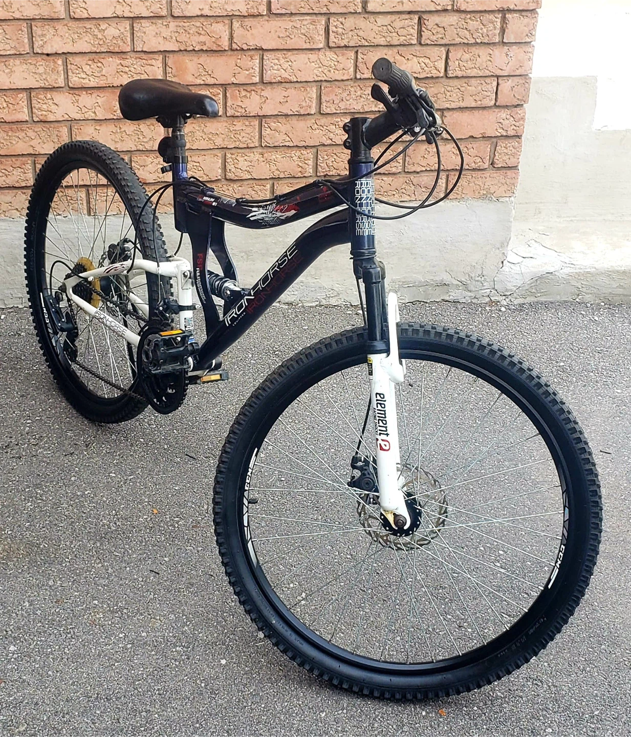 Iron Horse Full Suspension Mountain Bike - photo 3
