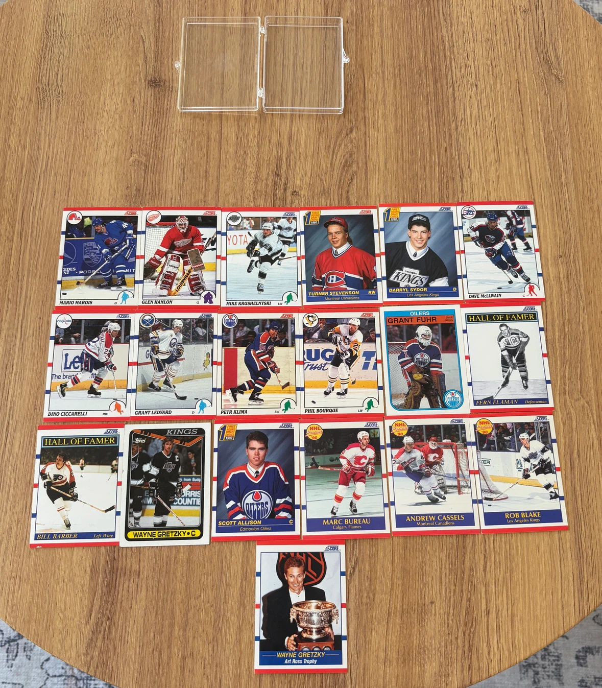 Hockey trading cards (pack #4, 16 cards)