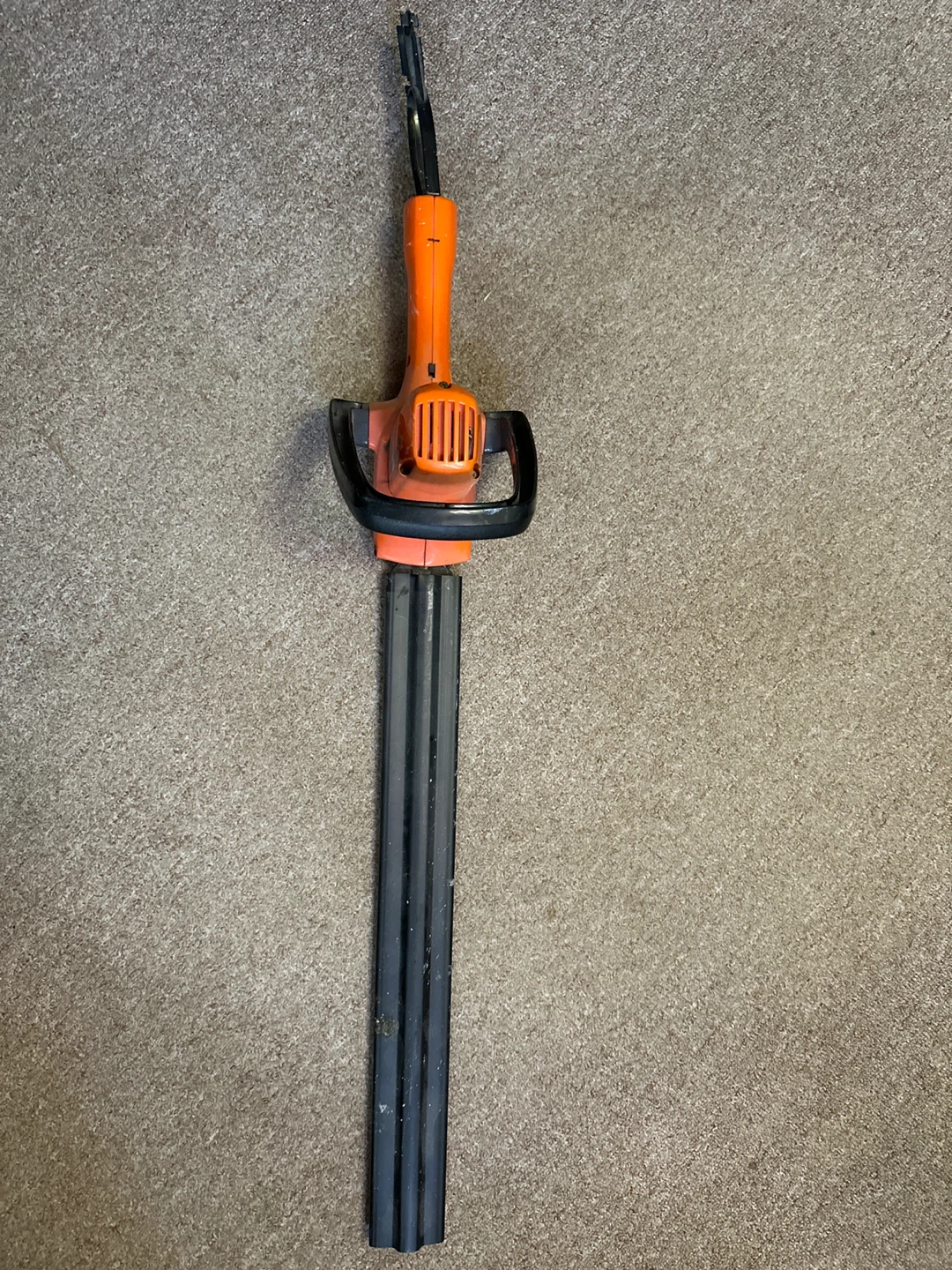 Black & Decker Type 4 Hedge Trimmer - photo 2