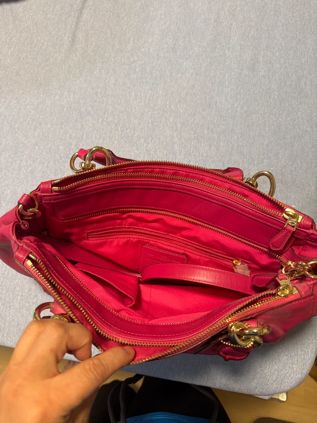 Coach Pink Leather Hobo Handbag - photo 3