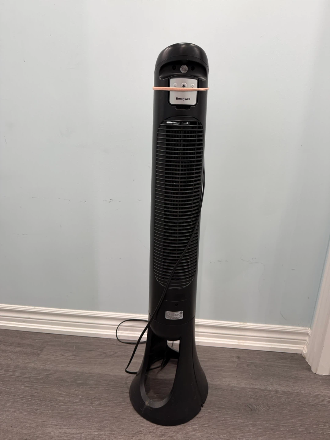 Honeywell QuietSet Tower Fan - photo 3