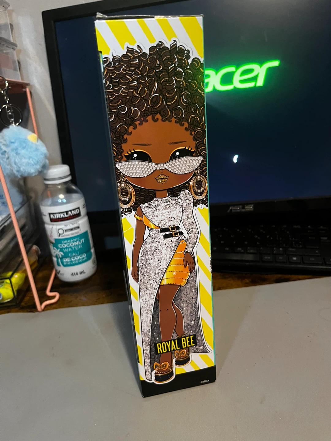 L.O.L. Surprise! O.M.G. Royal Bee Fashion Doll - photo 4