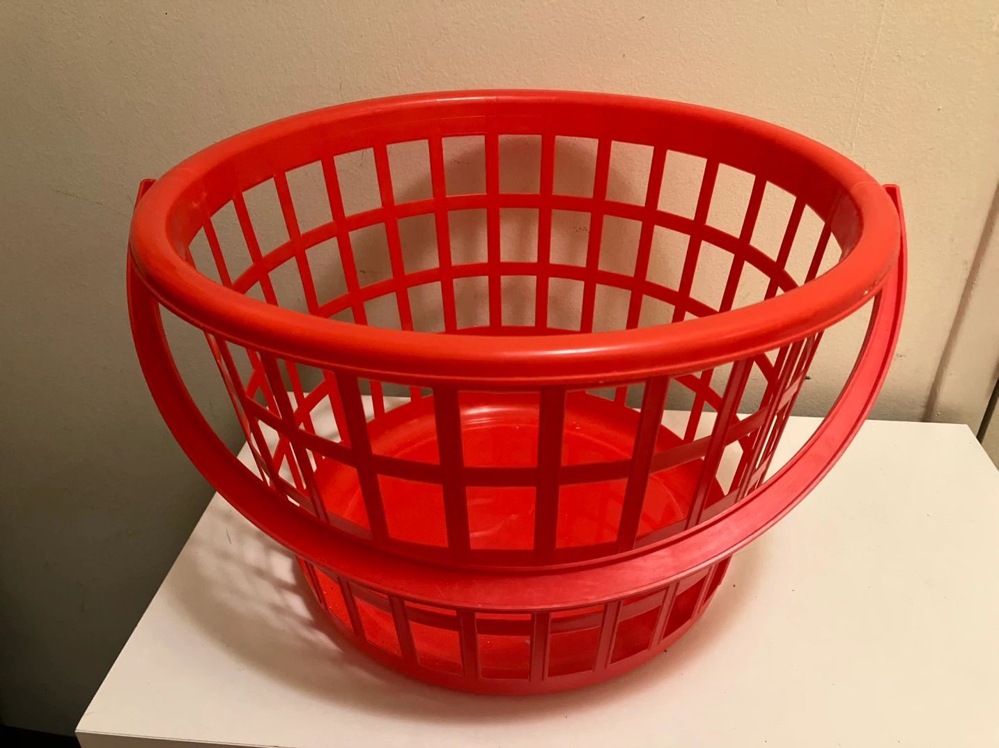 Red Plastic Laundry Basket-12.5” Diameter