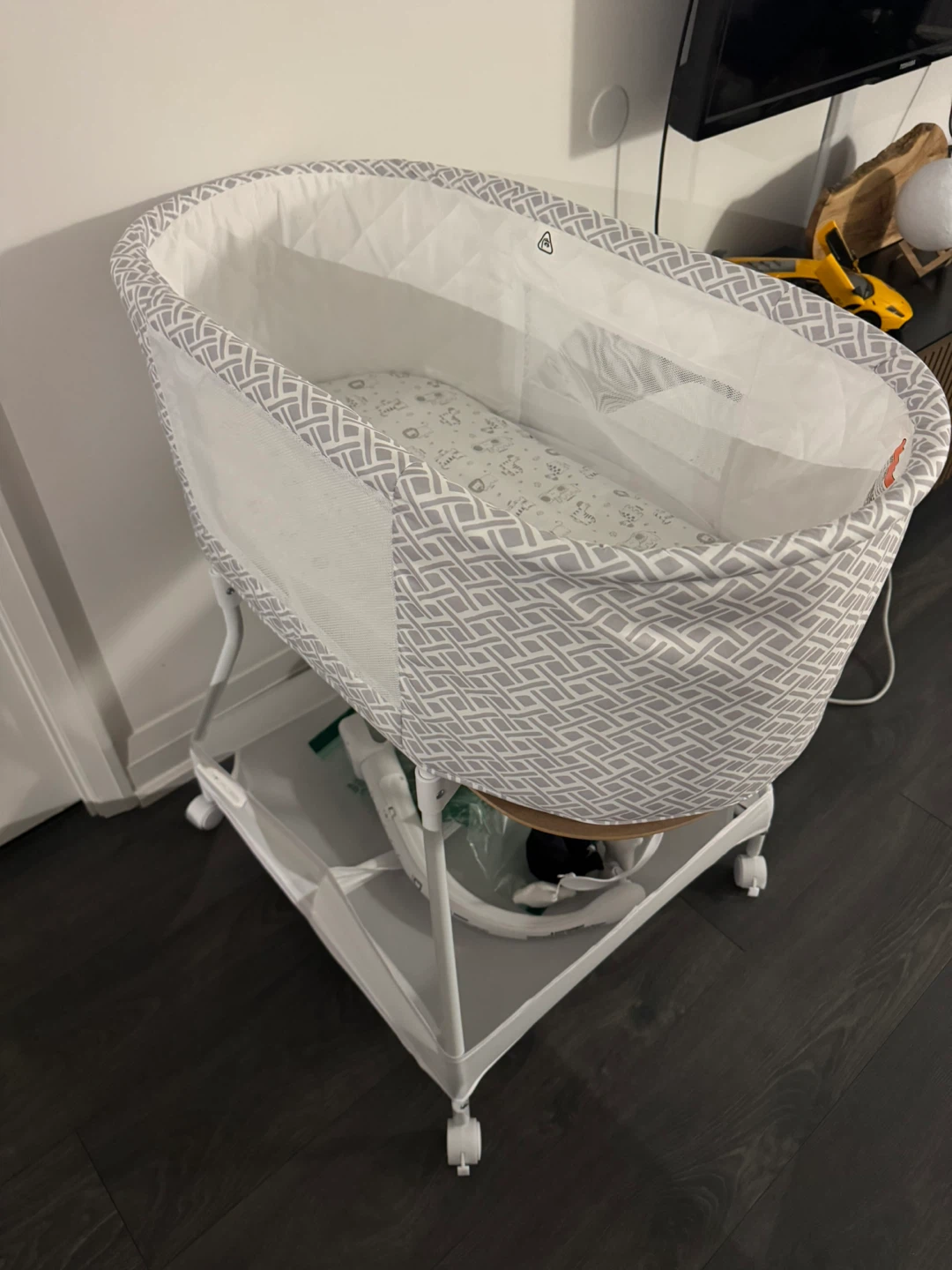 Bassinet - photo 2