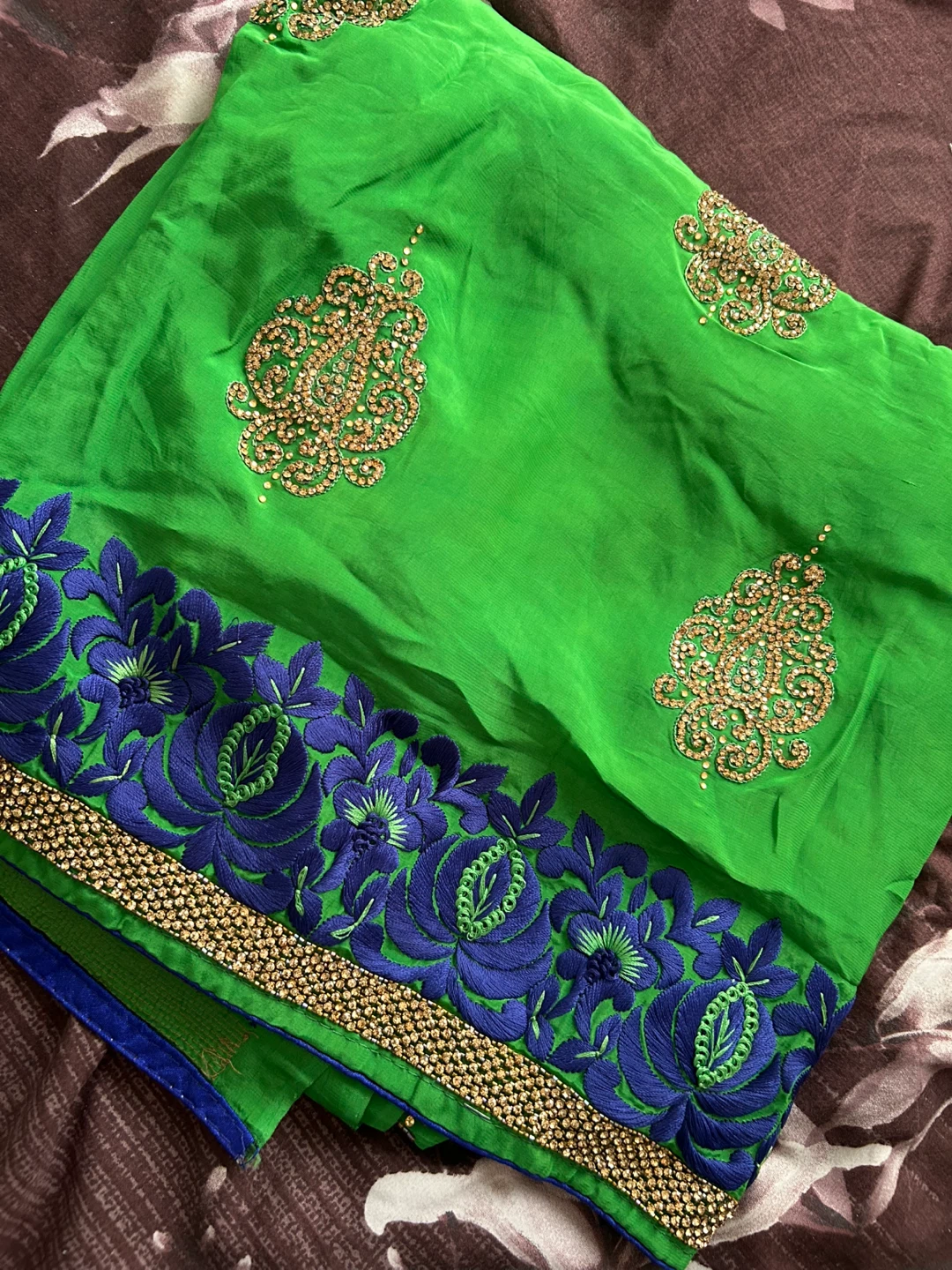 Unstitched Green Embroidered Shalwar Kameez Set with Blue Trim - photo 2