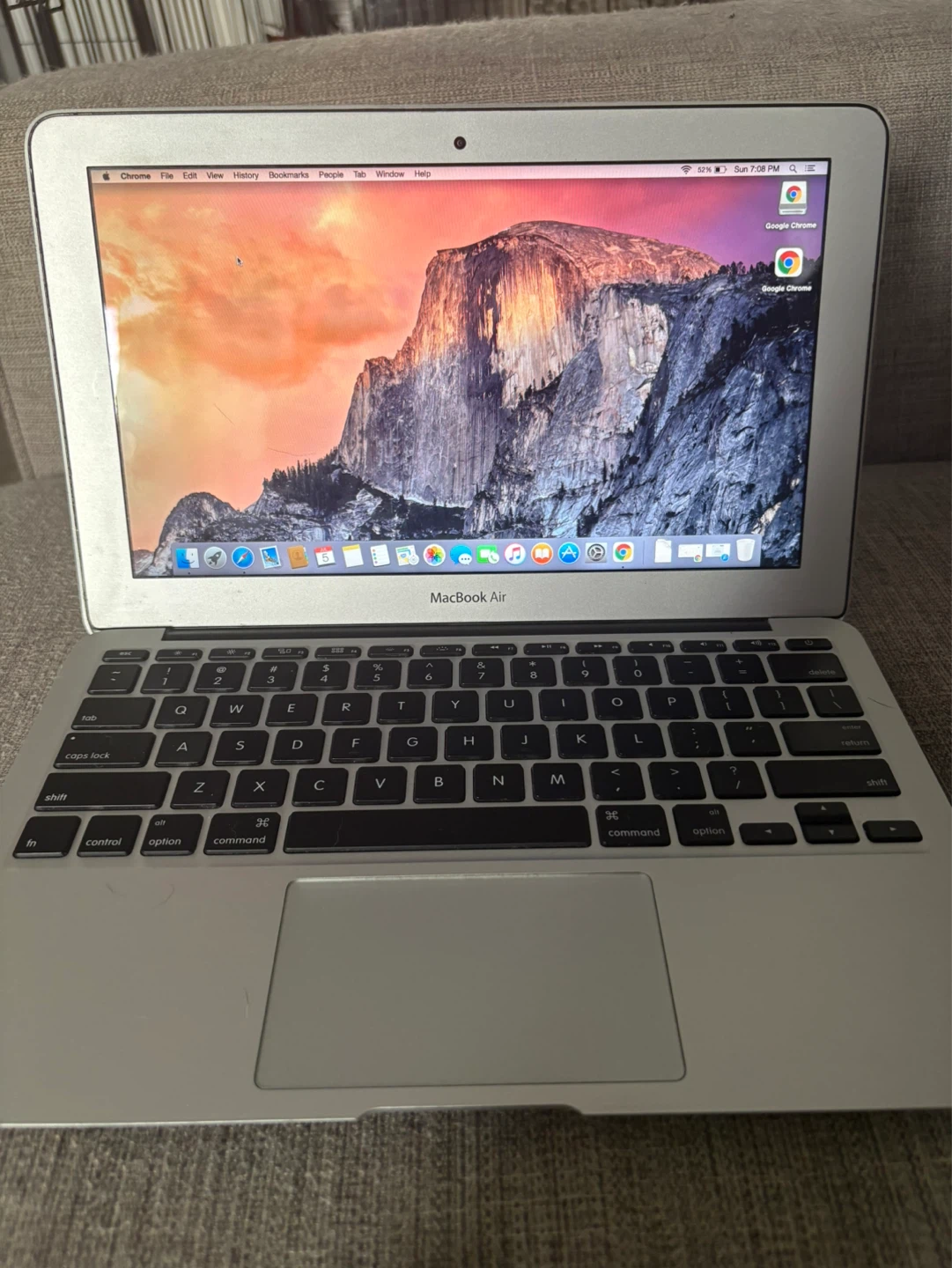 Apple MacBook Air NEGOTIABLE