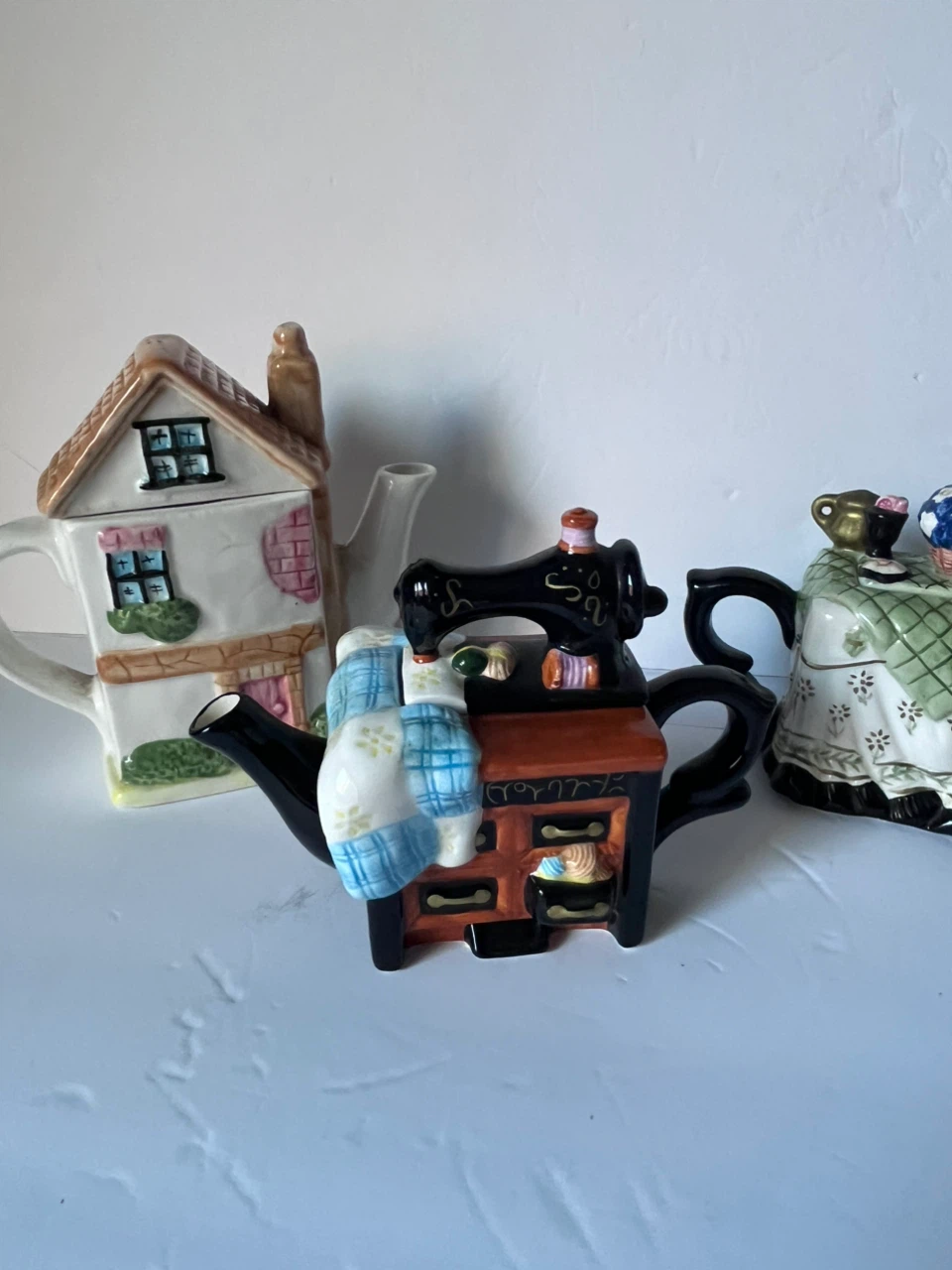 Set of 4 Novelty Ceramic Teapots - photo 3