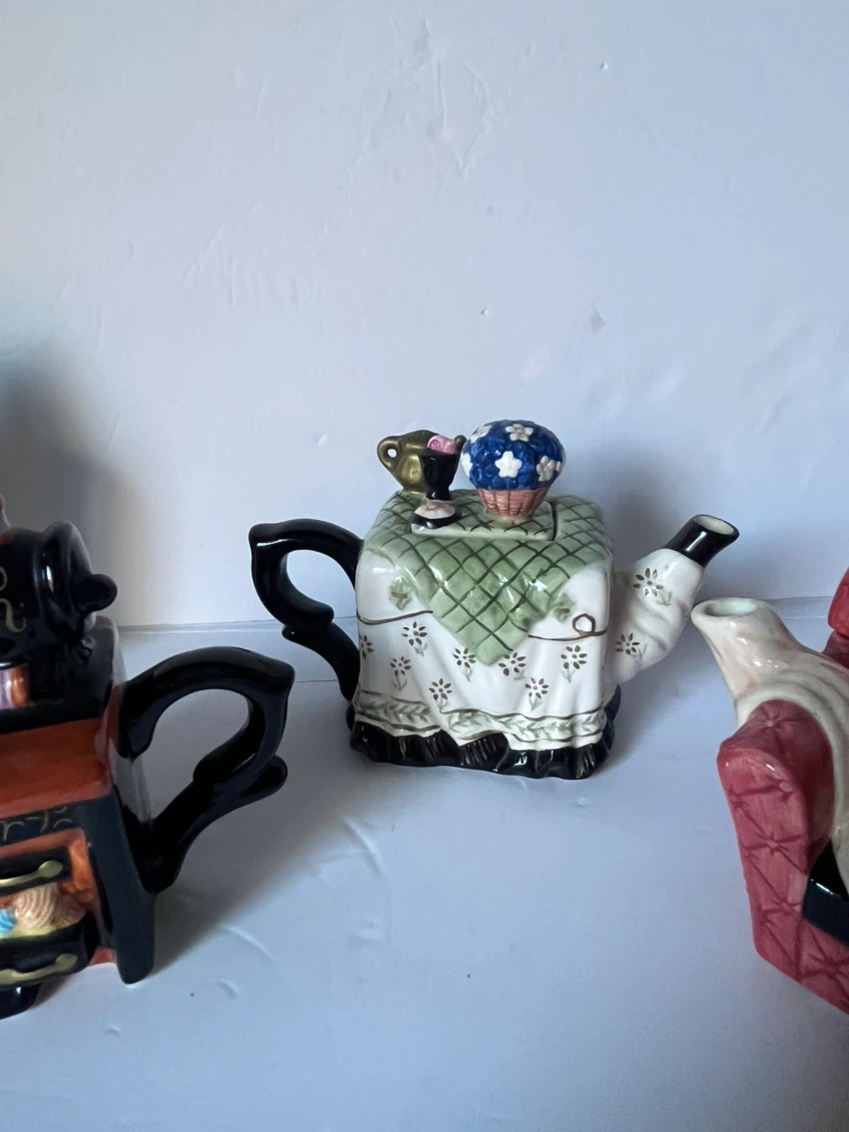 Set of 4 Novelty Ceramic Teapots - photo 4