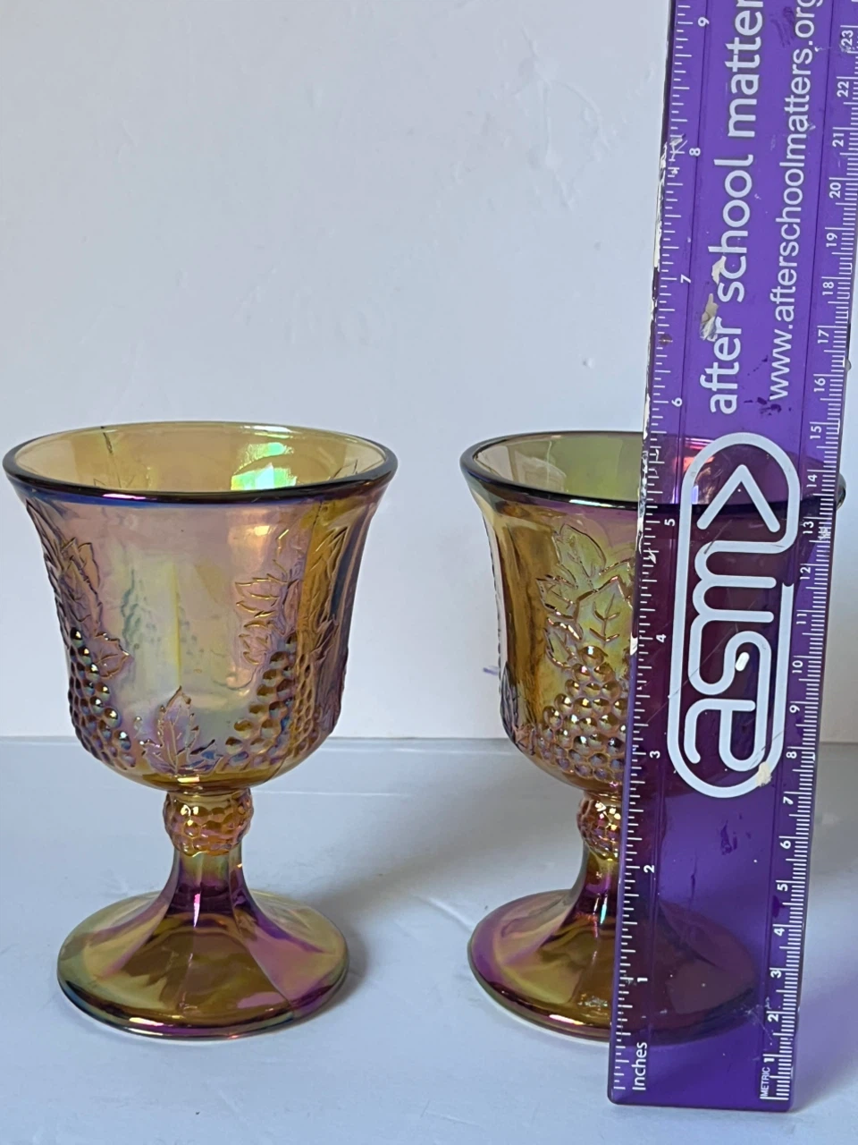 Set of 2 Amber Grape Pattern Goblets - photo 3