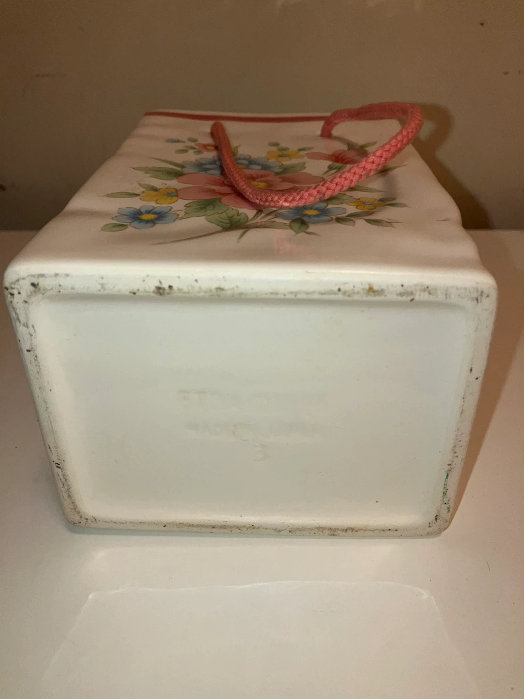 Vintage FTDA Ceramic Gift Bag Vase Made in Japan-4”x3”x6” - photo 4
