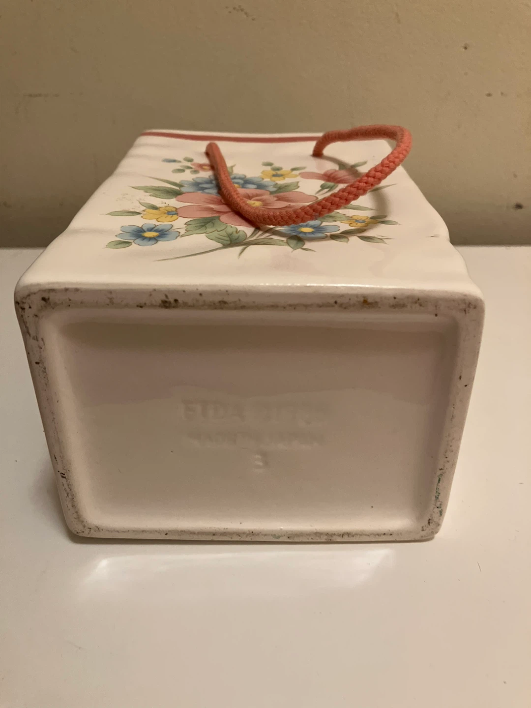 Vintage FTDA Ceramic Gift Bag Vase Made in Japan-4”x3”x6” - photo 5