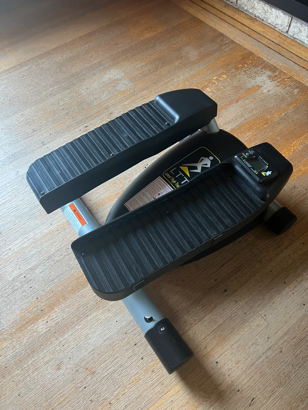 Lateral Thigh Trainer