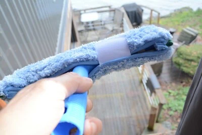 ⚽ Blue Microfiber Window Cleaner with Handle - photo 3