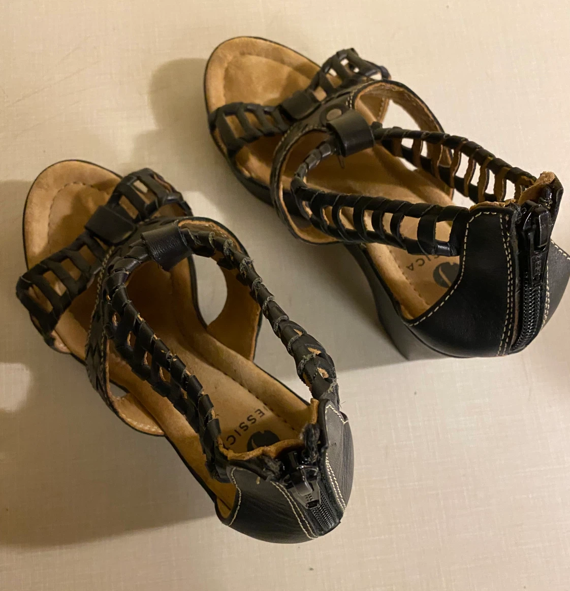 Ladies gorgeous sandals (Size 5)