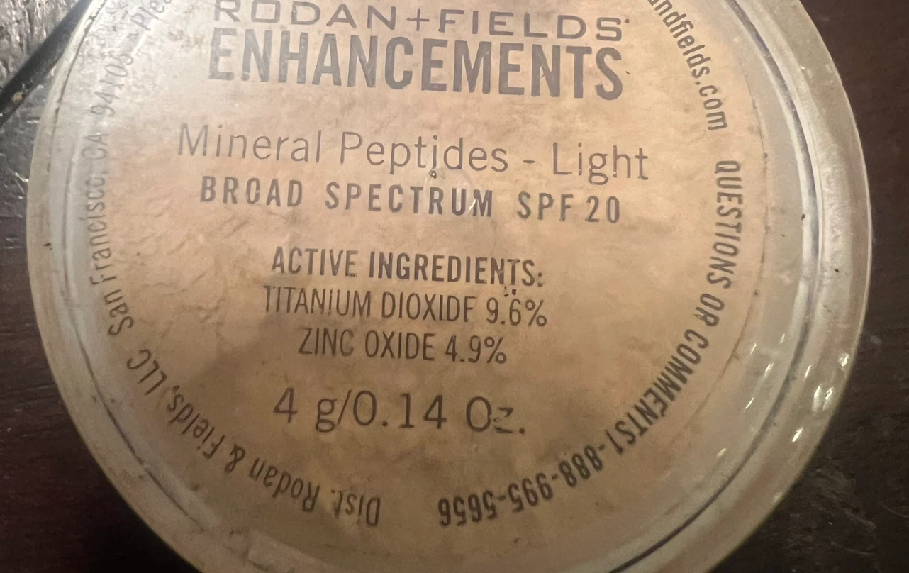 Rodan + Fields Enhancements Mineral - Light SPF 20