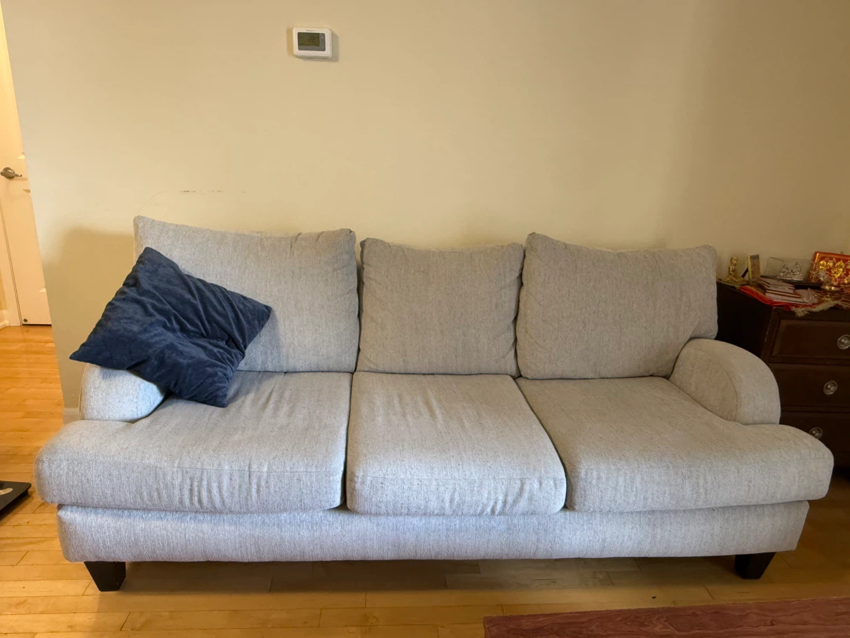 Modern Light Grey 3-Seater Sofa – Excellent Condition