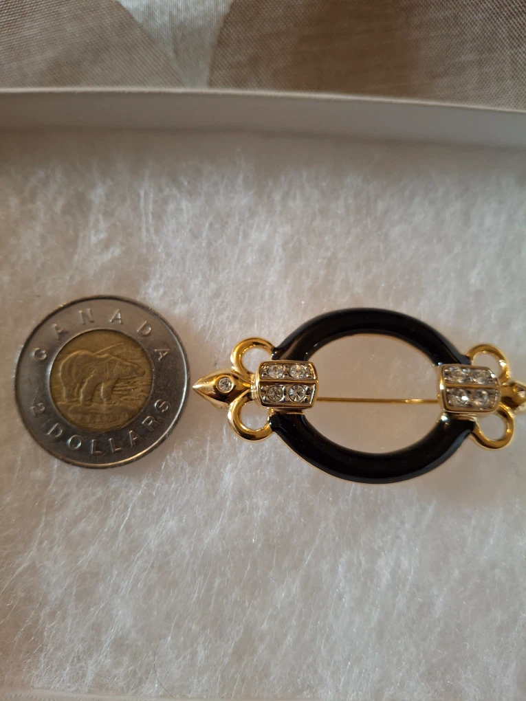 Brooches (priced per item) - photo 4