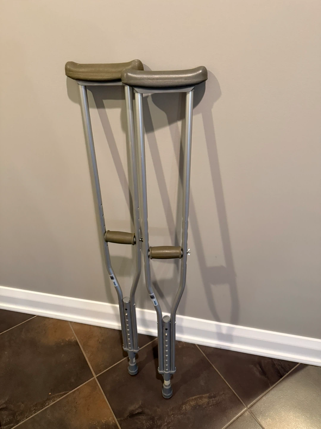 Lightweight Aluminum Crutches