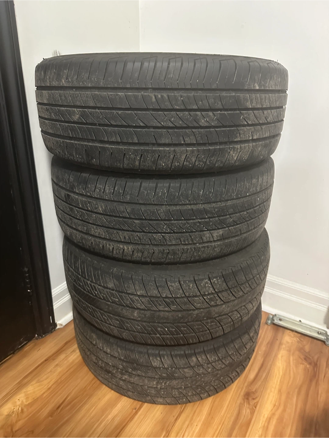 Set of 4 Cooper All-Season Tires – Good Condition - photo 2