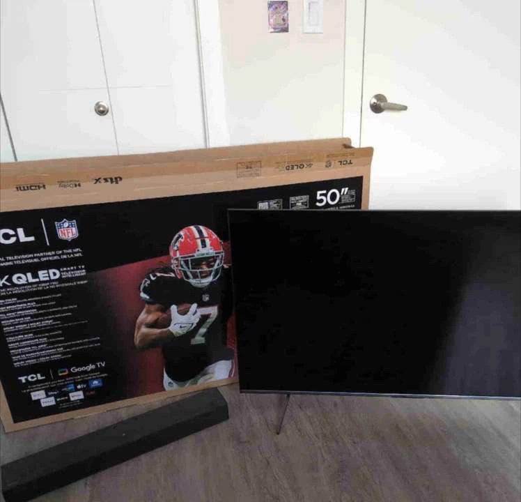 TCL 50" 4K QLED Smart TV - photo 2
