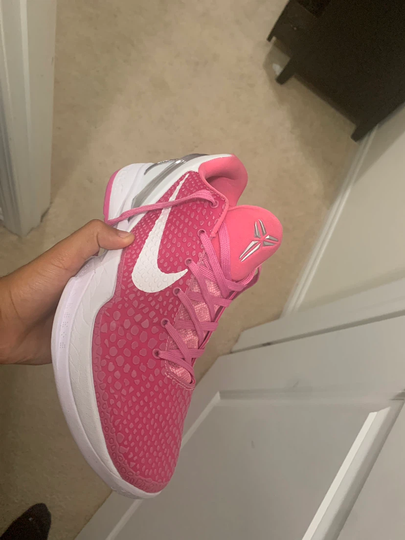 Nike Kobe think pink Basketball Shoes