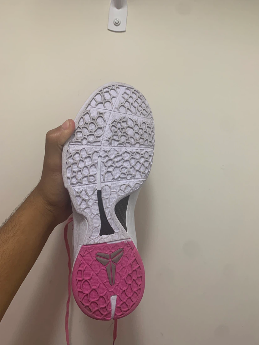 Nike Kobe think pink Basketball Shoes - photo 5