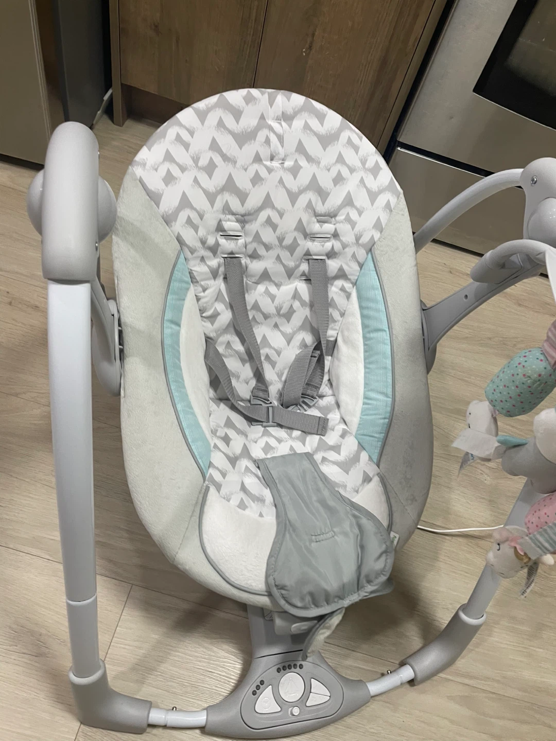 Ingenuity ConvertMe Swing-2-Seat Portable Baby Swing (OM-9M) – - photo 4
