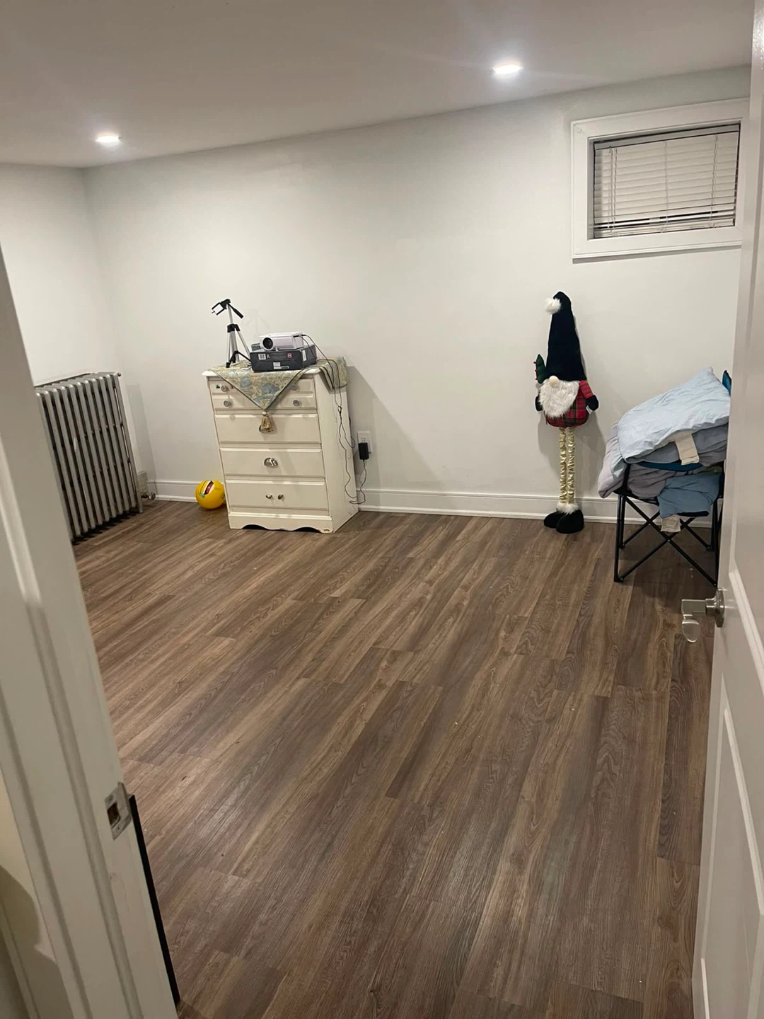 Huge private room in basement - photo 2