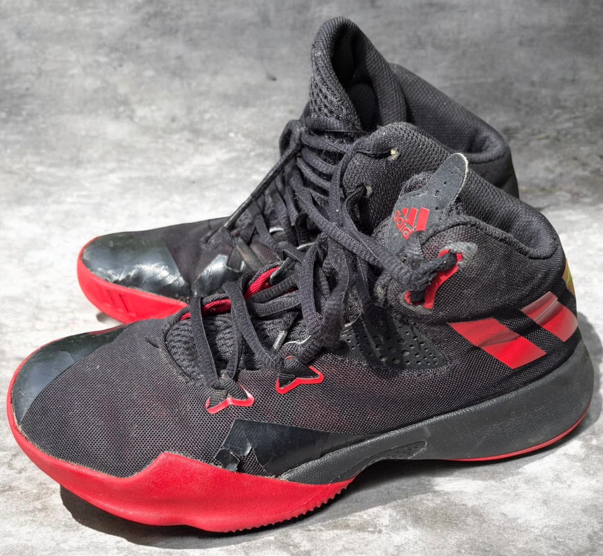 adidas Explosive Bounce Basketball Shoes Size4 as is