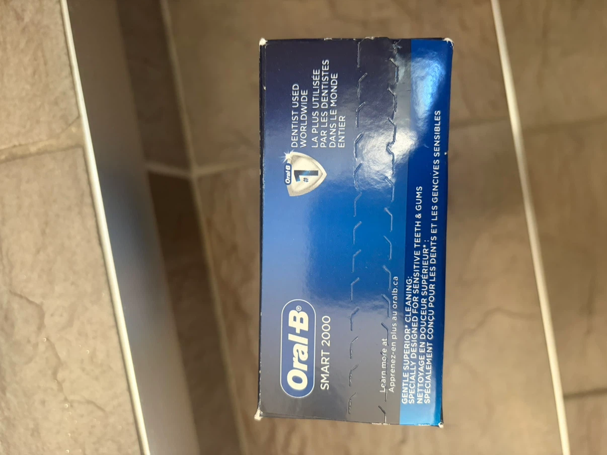 Oral-B Smart 2000 Rechargeable Toothbrush - photo 2