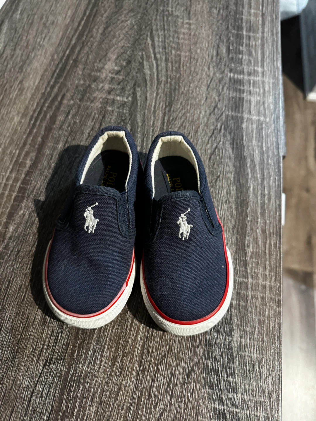 Toddler slip on shoes size 6T