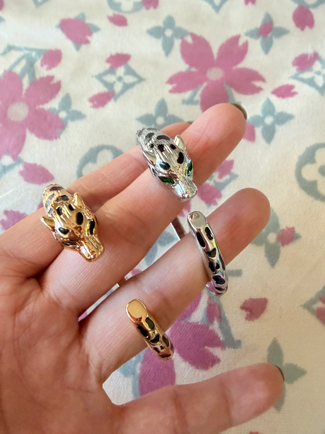 Set of 4 Leopard Head Rings