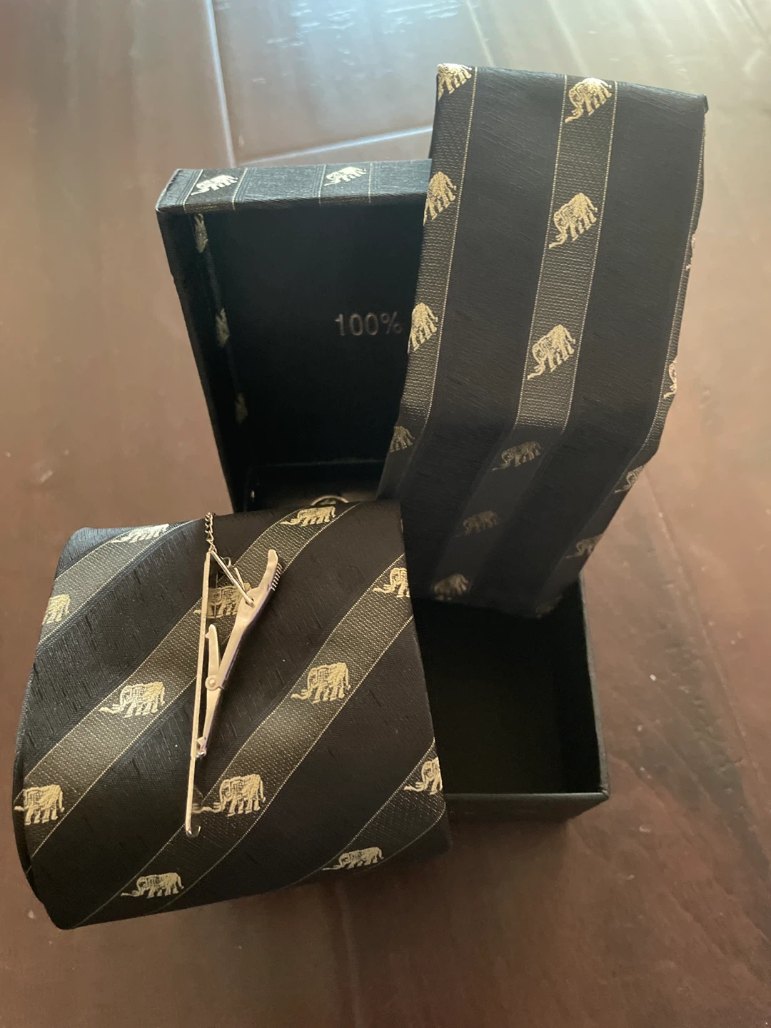 100% Silk Tie and Cufflink Set with Elephant Pattern - photo 2