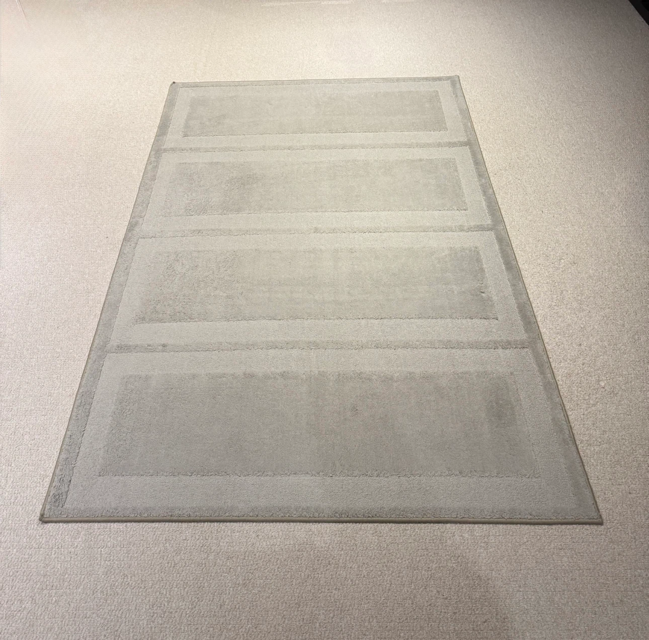 IKEA HOVEN Rug 4’4”x6’5”