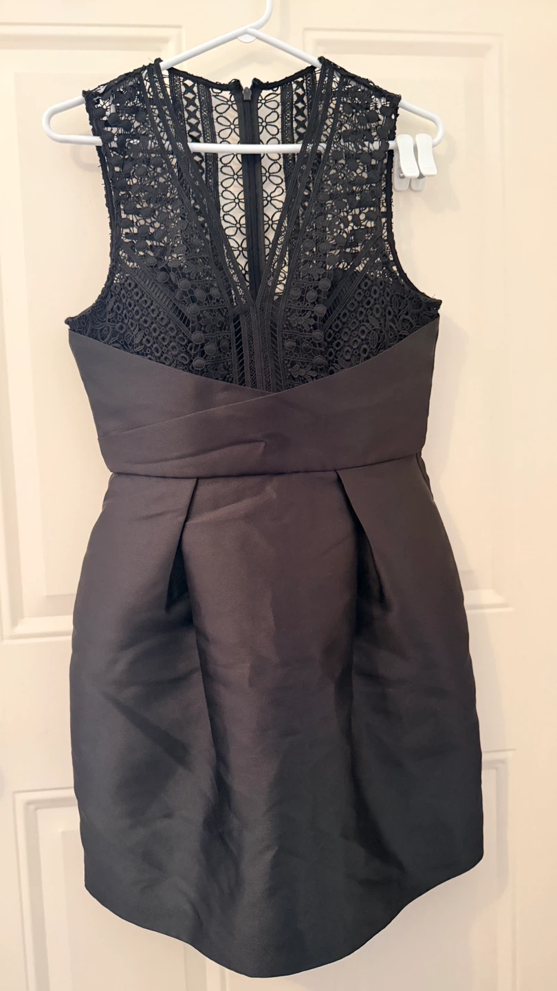 Black Lace Detail Cocktail Dress.  US 6 - photo 3