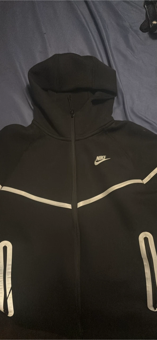 Reflective nike tech