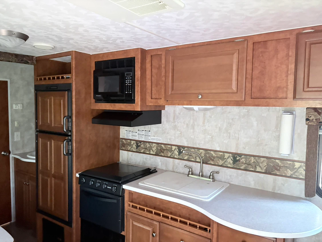 2010 Coach Trailer