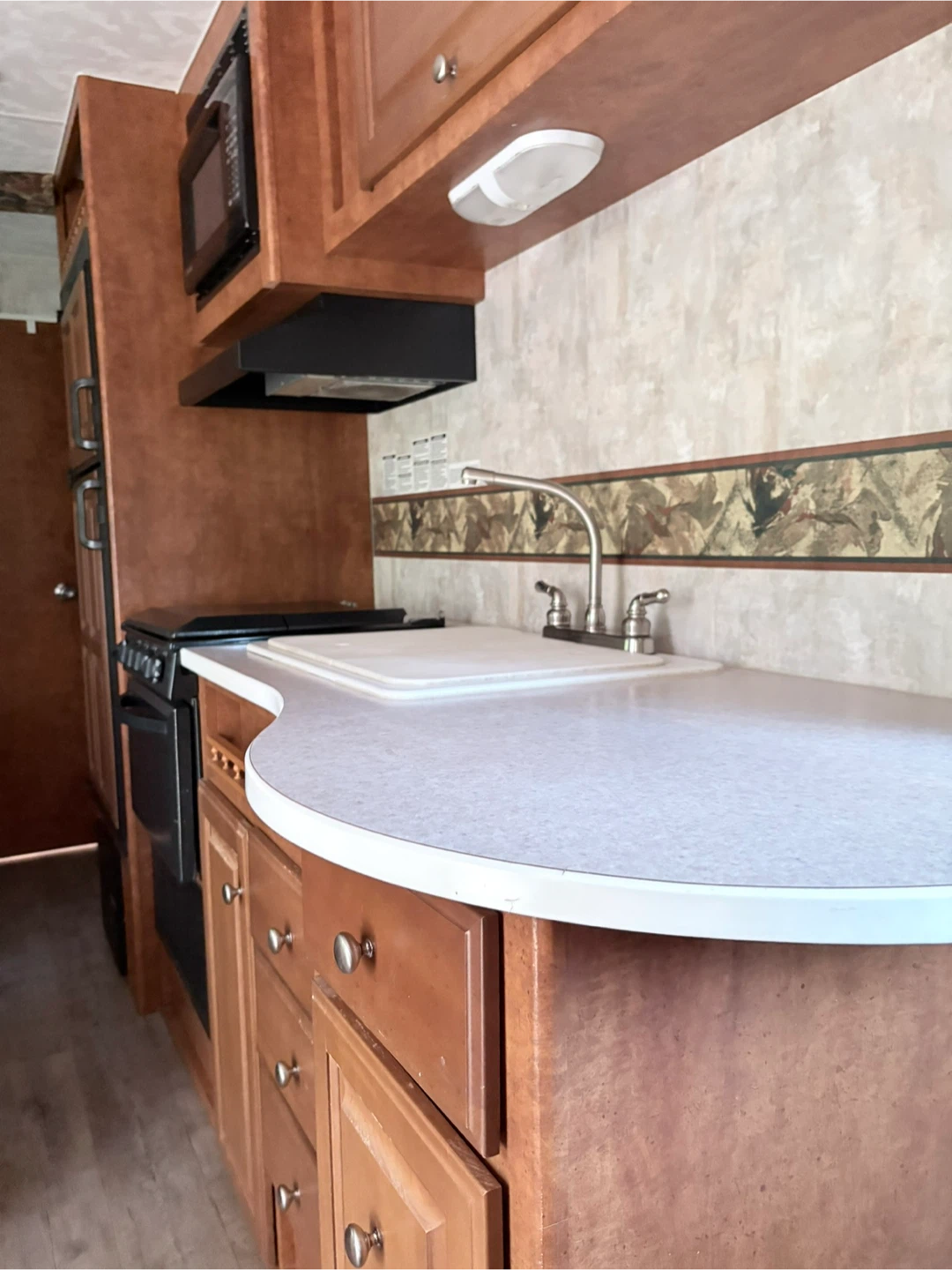 2010 Coach Trailer - photo 2