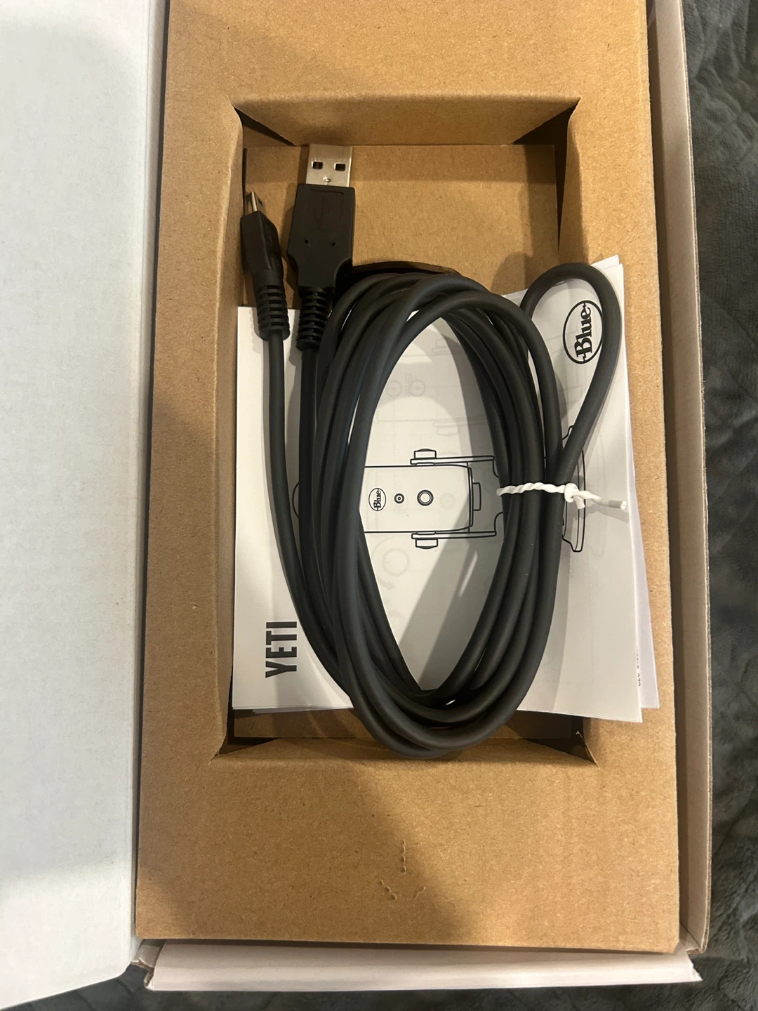 BNIB Blue Yeti Premium Microphone USB - photo 4