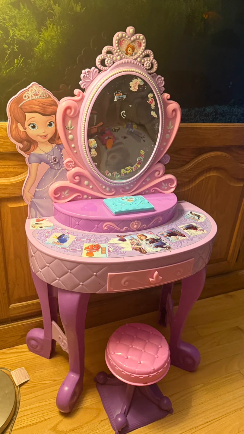 Disney Sofia the First Vanity Playset with Stool sound - photo 2