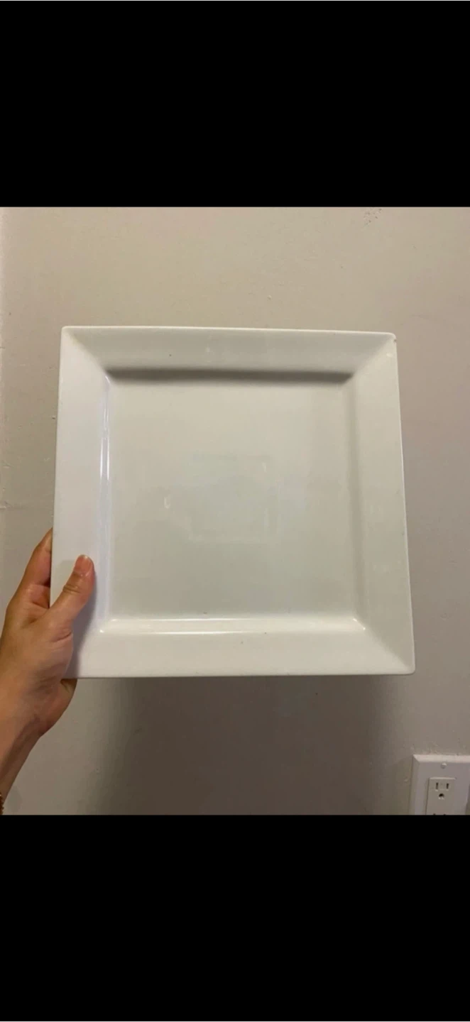 Set of 6 White Square Dinner Plates