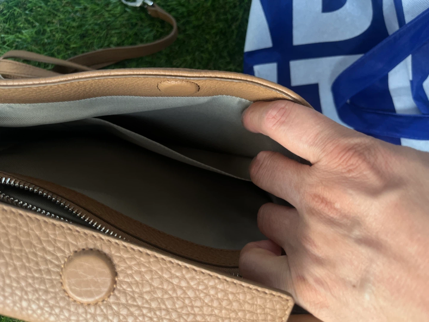 Soprano Leather Handbag - photo 3
