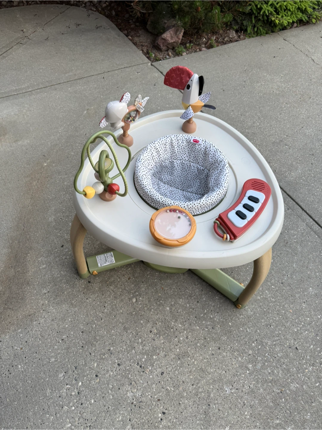 Tiny Love Meadow Days Activity Center