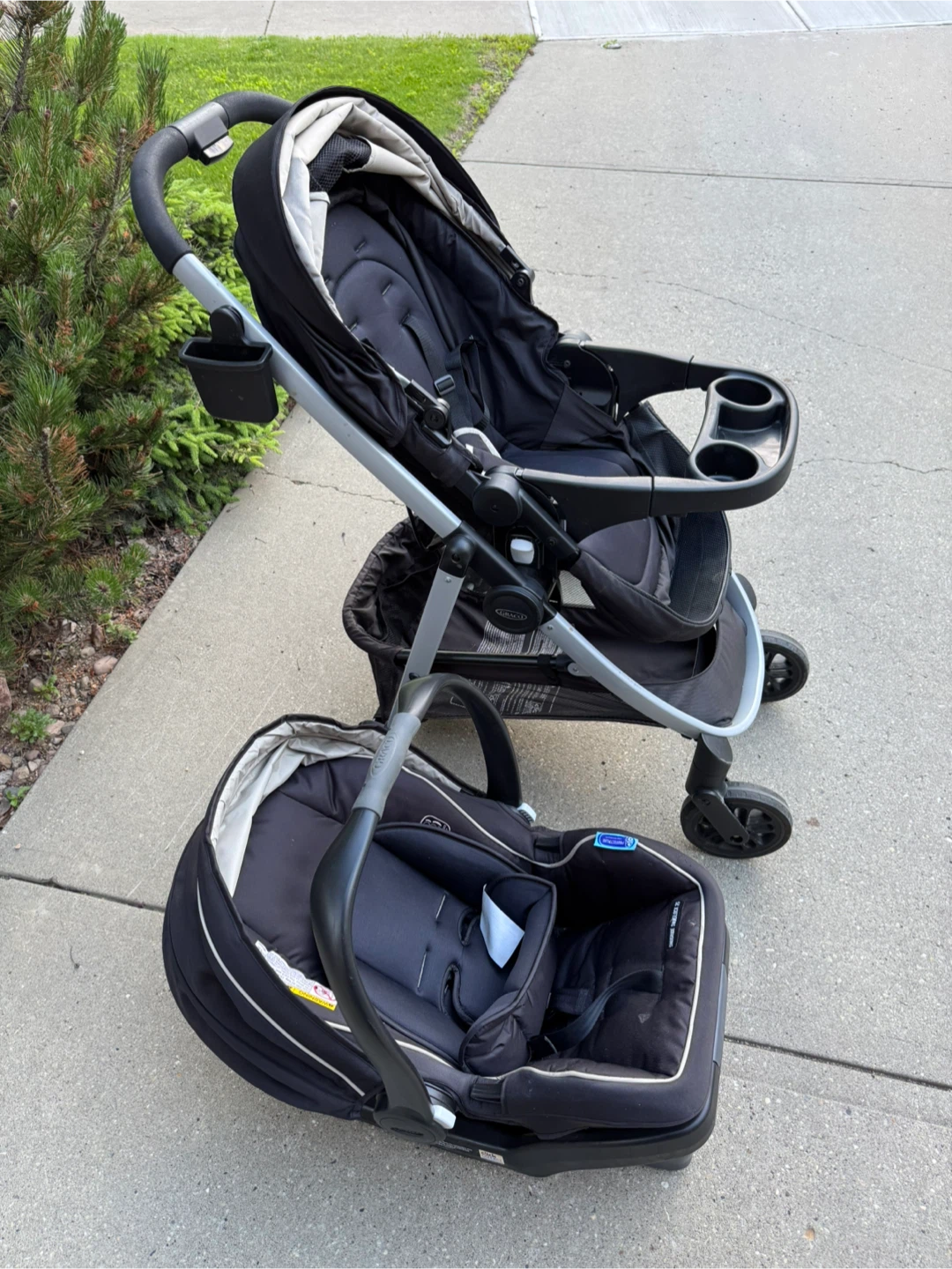 Graco Travel System - Stroller & Car Seat with Base - photo 3