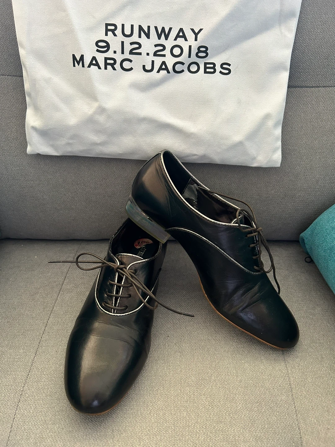 Marc Jacobs Black Leather Oxford Shoes