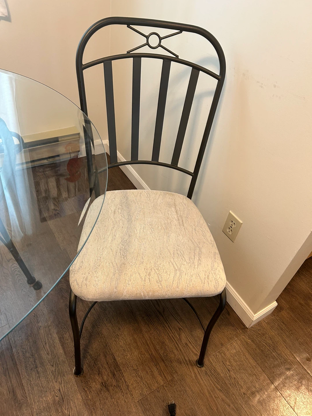 Glass dining table and four dining chairs - photo 3