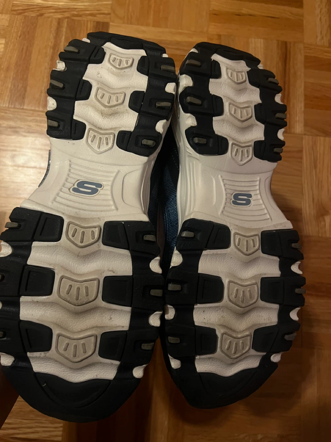 Skechers Women's Memory Foam Sneakers Size 7.5 - photo 2